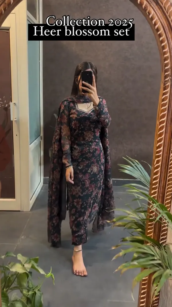 Heer_blossom_kurti_and_dupatta_set