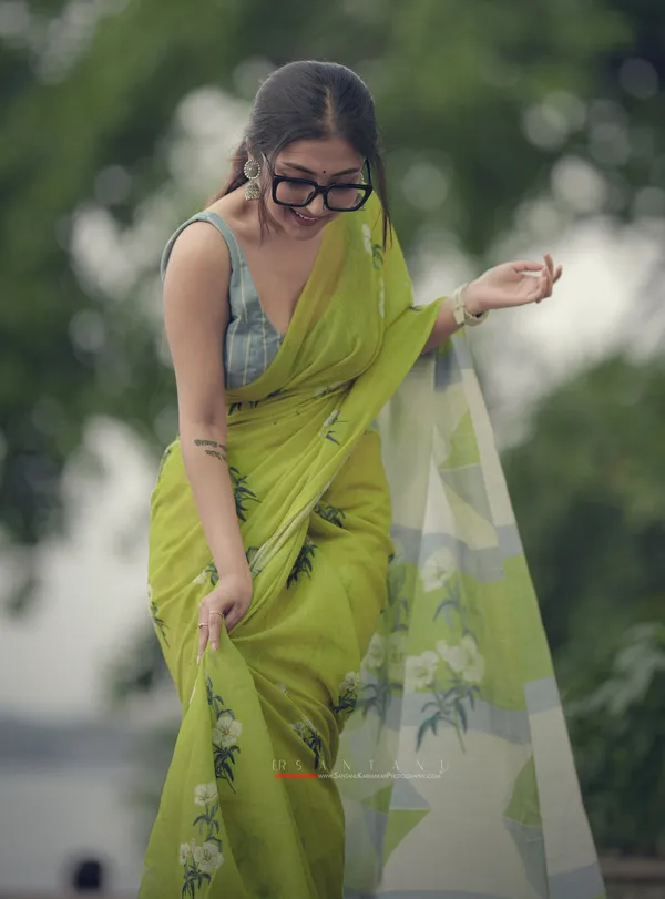 Green_Colour_Linen_Saree_(With_Unstitched_Blouse_Piece)_(For_Women)