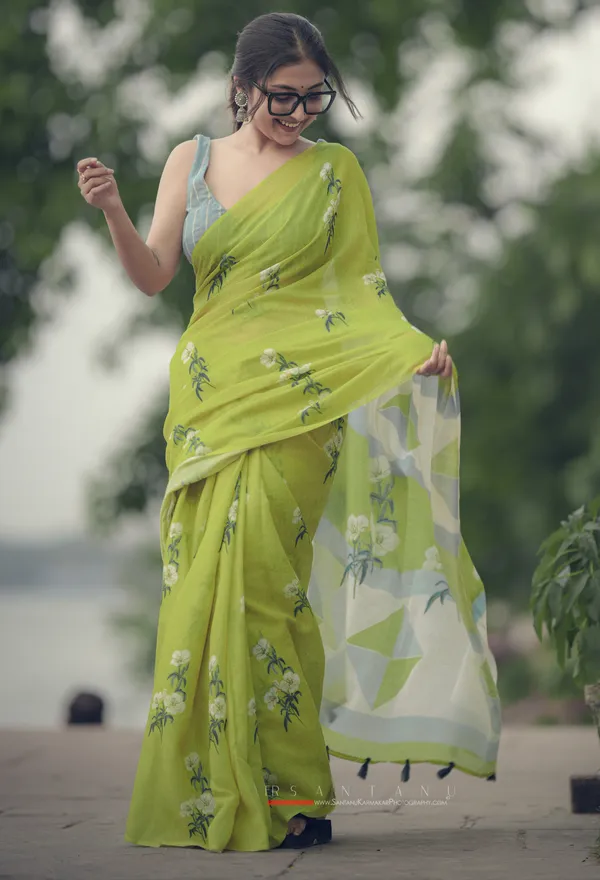 Green_Colour_Linen_Saree_(With_Unstitched_Blouse_Piece)_(For_Women)