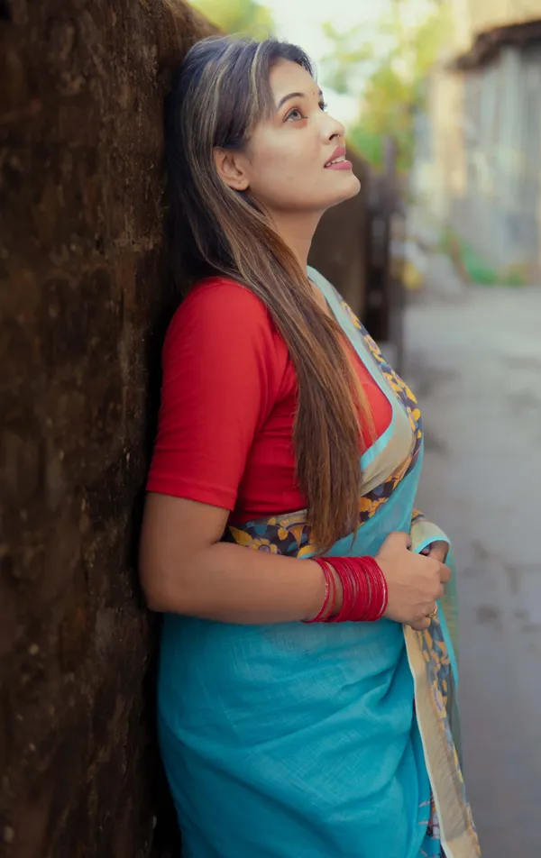 Sky_Blue_Colour_Linen_Saree_(With_Unstitched_Blouse_Piece)_(For_Women)