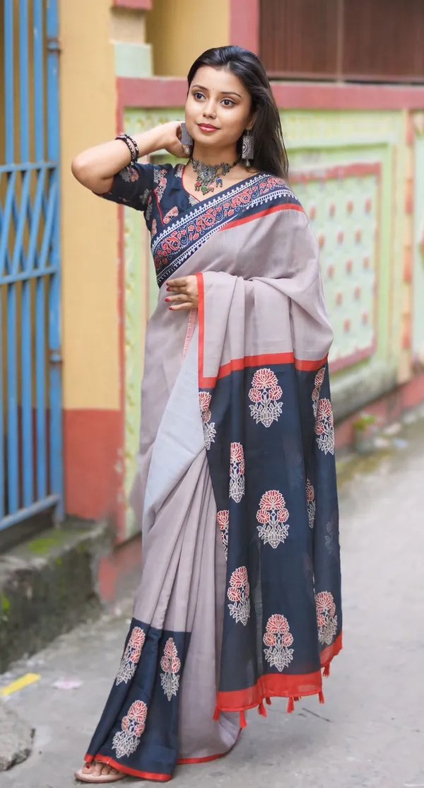 Beige_Colour_Linen_Saree_(With_Unstitched_Blouse_Piece)_(For_Women)