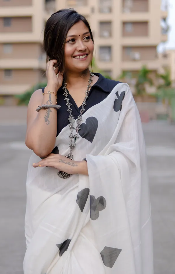 Panoply_White_Colour_Linen_Saree_(With_Unstitched_Blouse_Piece)_(For_Women)
