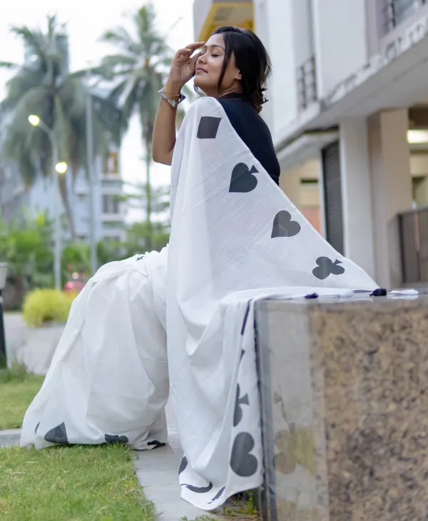 Panoply_White_Colour_Linen_Saree_(With_Unstitched_Blouse_Piece)_(For_Women)