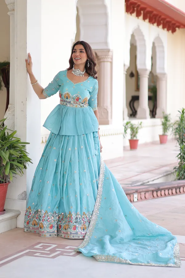 Gold_Crush_with_Multi_Thread_Embroidery_Zari_Sequins-Work