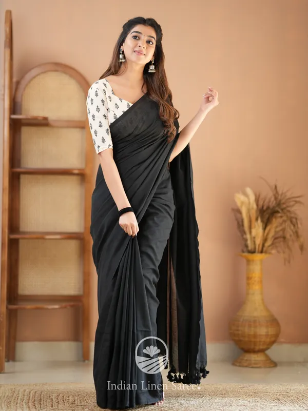 Black_Handloom_Cotton_Saree_With_Designer_Blouse