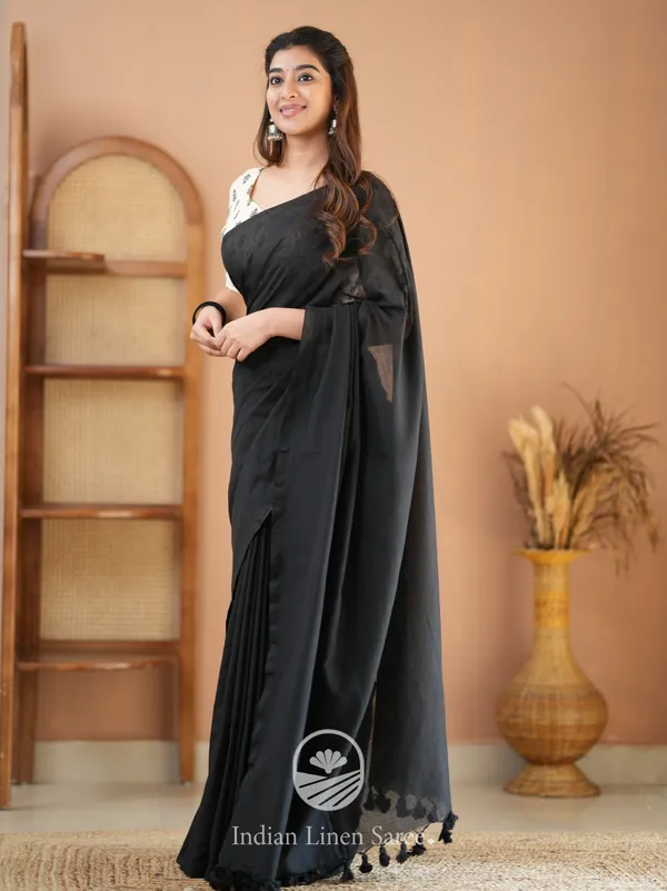 Black_Handloom_Cotton_Saree_With_Designer_Blouse