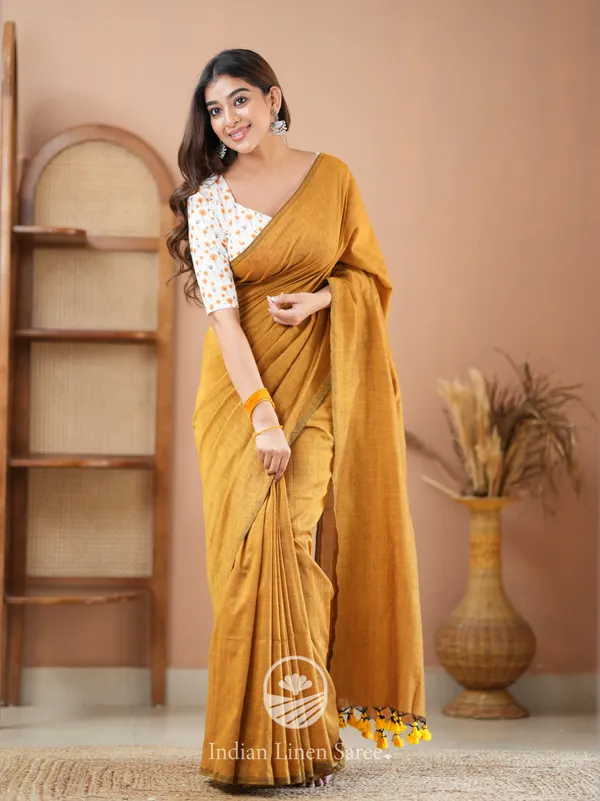 Mustrad_Handloom_Cotton_Saree_With_Designer_Blouse