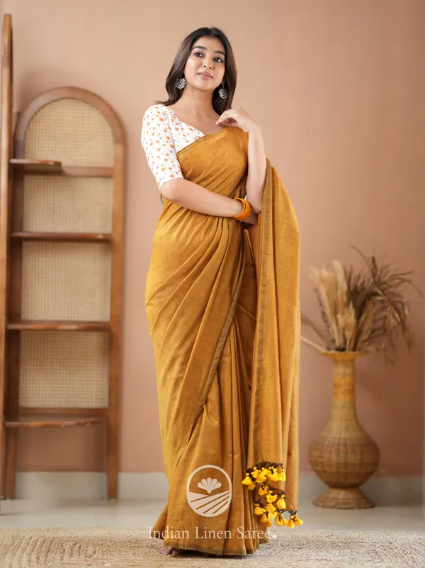 Mustrad_Handloom_Cotton_Saree_With_Designer_Blouse