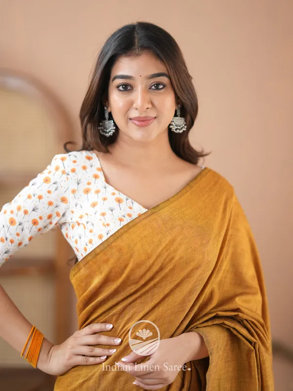 Mustrad_Handloom_Cotton_Saree_With_Designer_Blouse