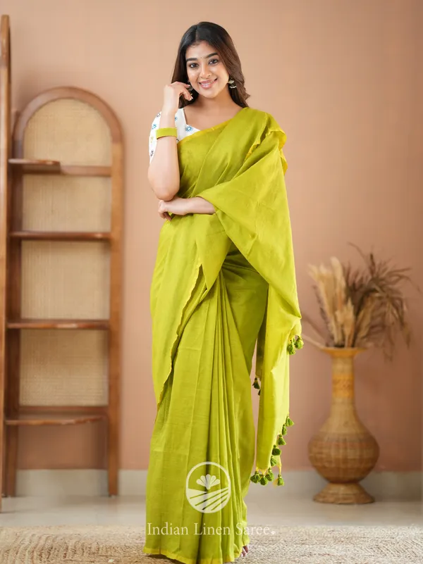 Green_Handloom_Cotton_Saree_With_Designer_Blouse