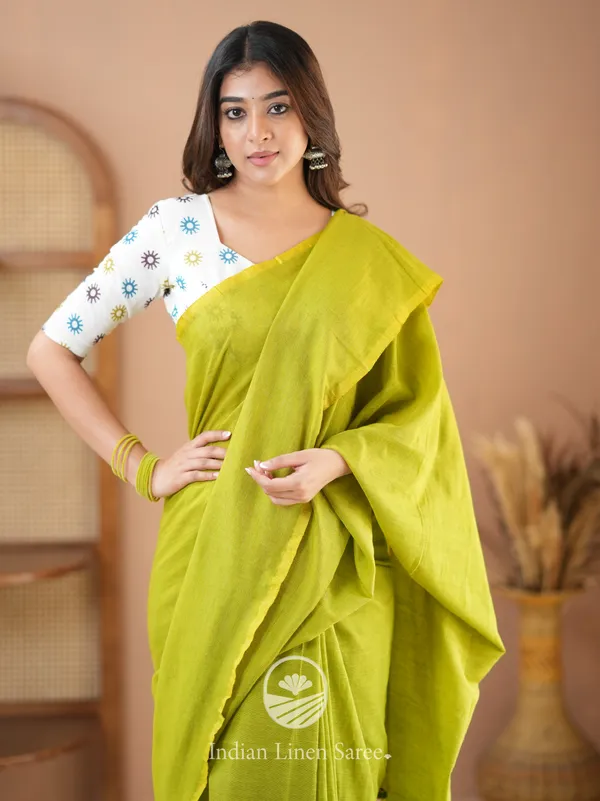 Green_Handloom_Cotton_Saree_With_Designer_Blouse