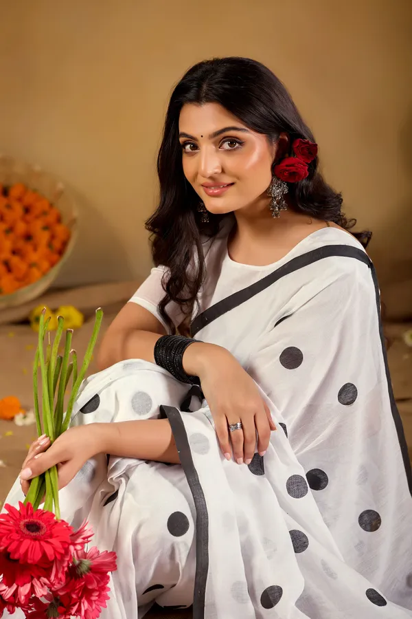 White_Handloom_Print_Cotton_Saree