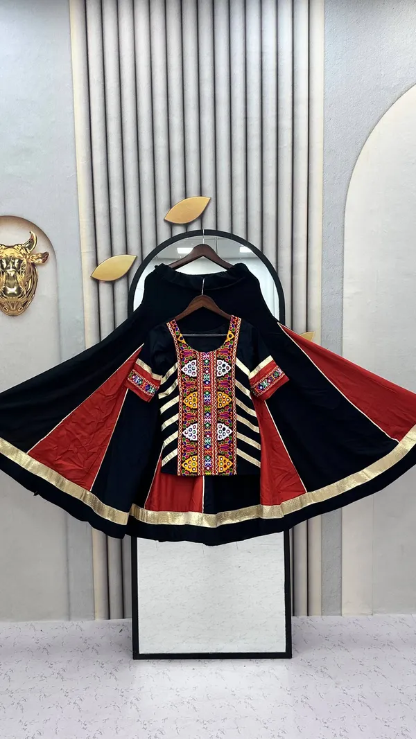 PC_584_BLACK