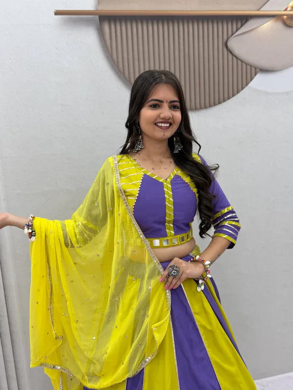 PC_589_YELLOW
