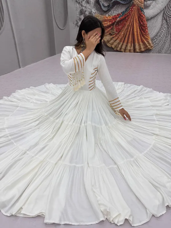 PC_590_WHITE
