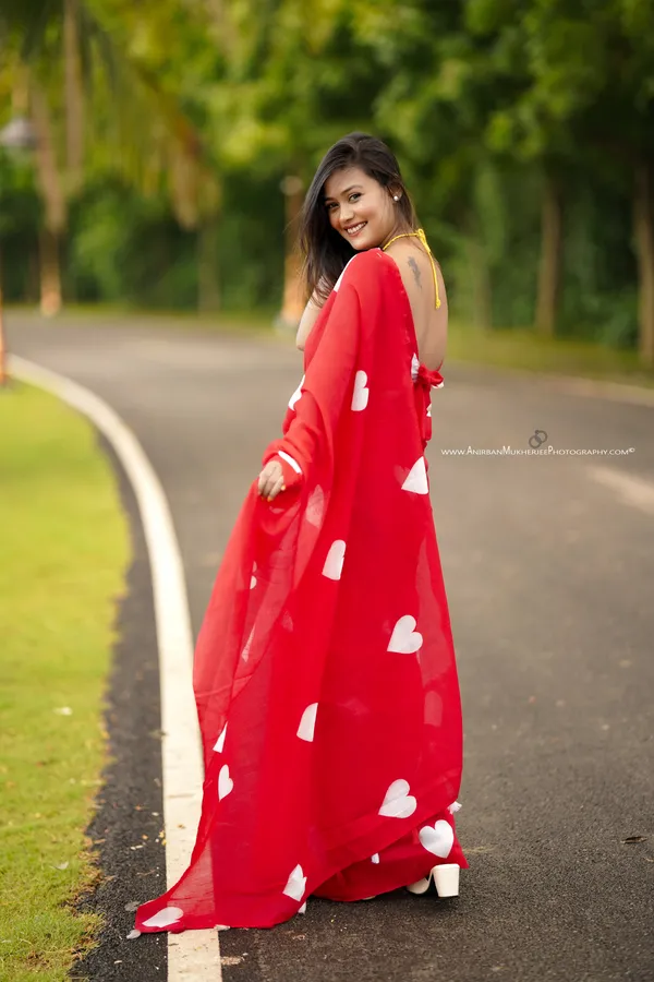 Impressive_Red_Color_Heart_Printed_Valentine_Special_Cotton_Linen_Saree_With_Scintilla_Blouse_Piece