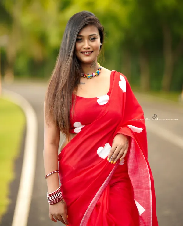 Impressive_Red_Color_Heart_Printed_Valentine_Special_Cotton_Linen_Saree_With_Scintilla_Blouse_Piece