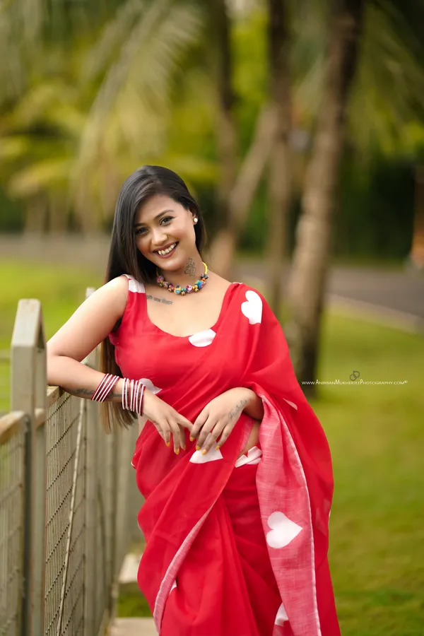 Impressive_Red_Color_Heart_Printed_Valentine_Special_Cotton_Linen_Saree_With_Scintilla_Blouse_Piece