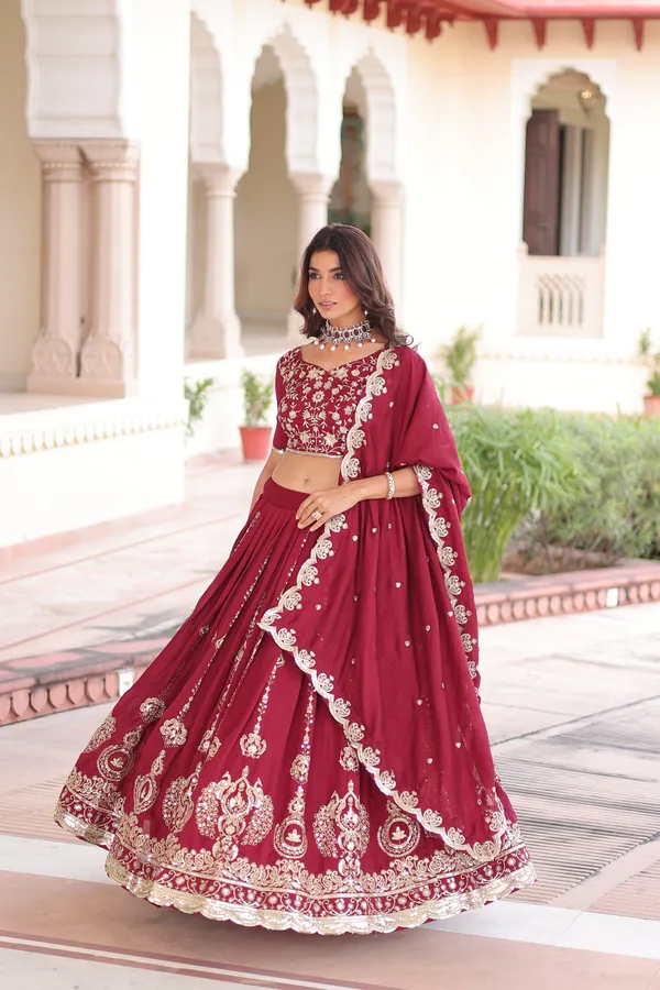 Vichitra_Silk_With_Heavy_Sequins_&_Thread_Embroidered_work