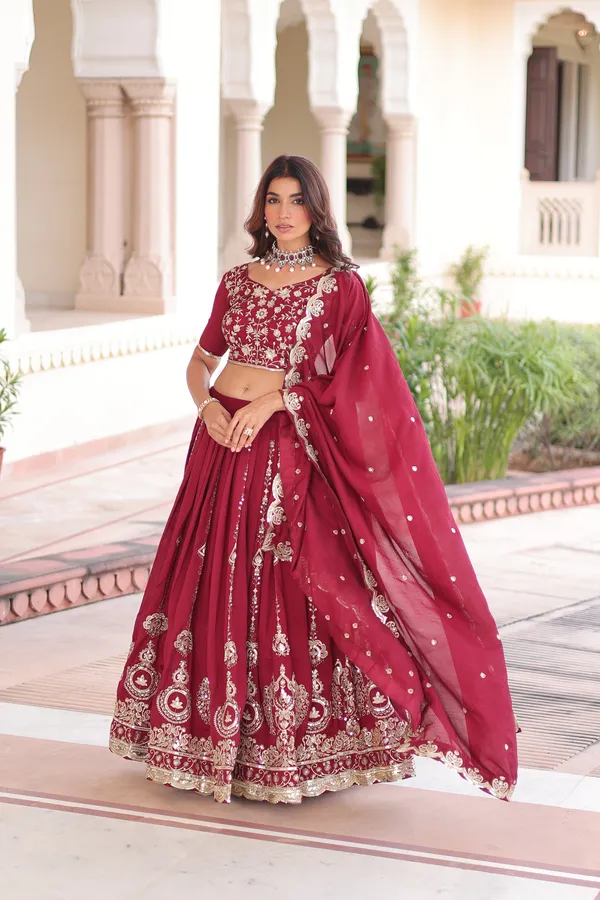Vichitra_Silk_With_Heavy_Sequins_&_Thread_Embroidered_work