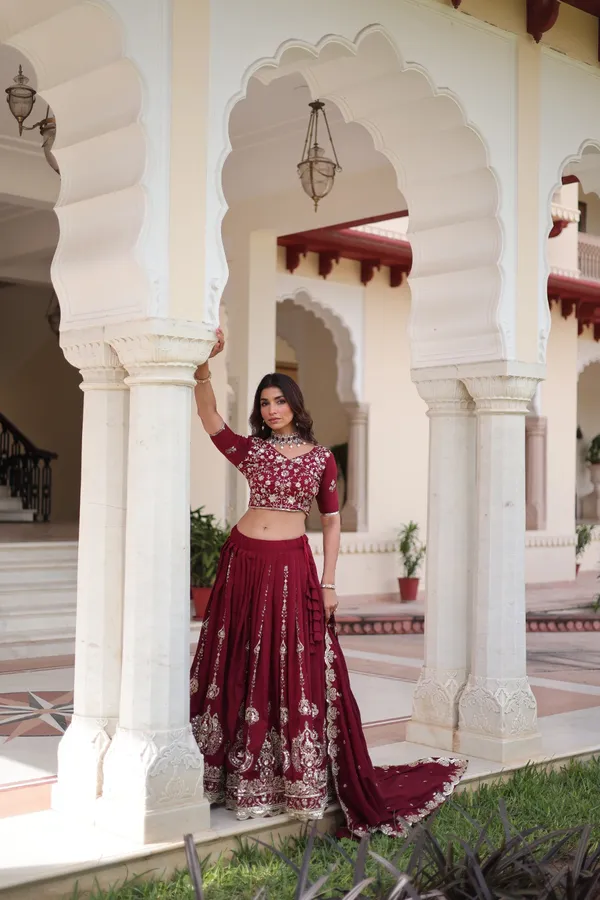 Vichitra_Silk_With_Heavy_Sequins_&_Thread_Embroidered_work