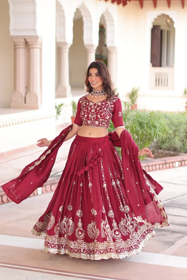 Vichitra_Silk_With_Heavy_Sequins_&_Thread_Embroidered_work