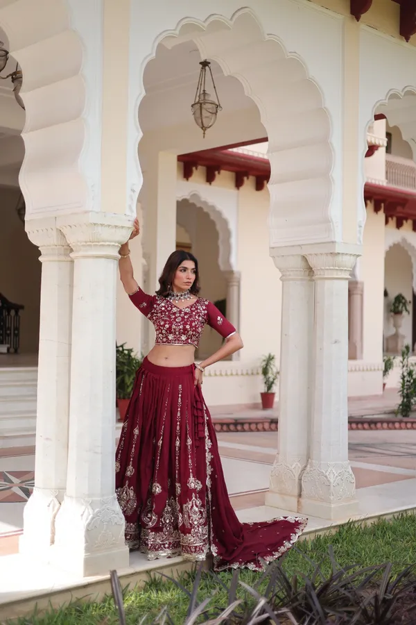 Vichitra_Silk_With_Heavy_Sequins_&_Thread_Embroidered_work
