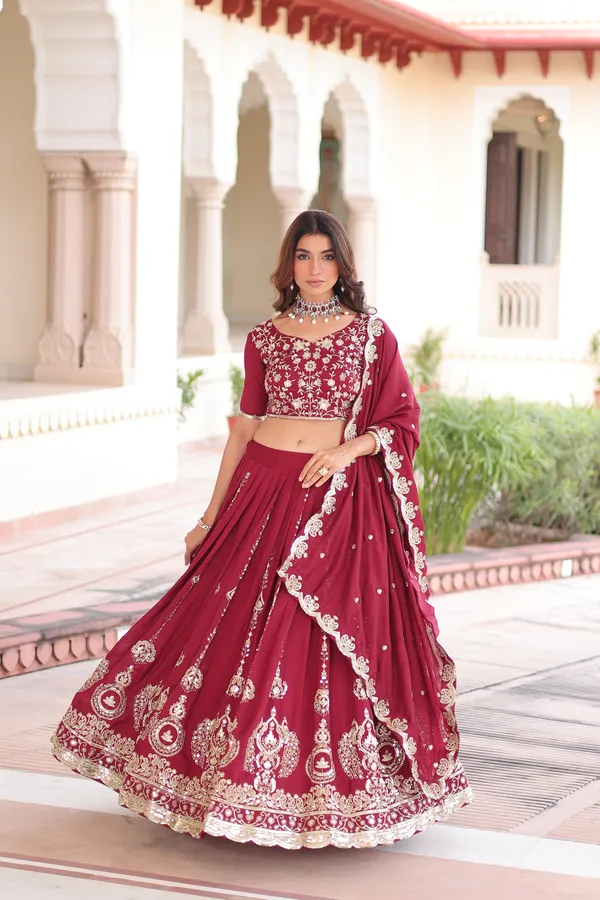 Vichitra_Silk_With_Heavy_Sequins_&_Thread_Embroidered_work