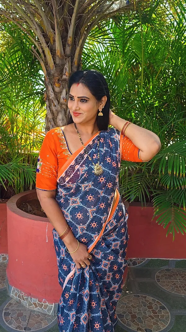 Gray_Colour_Linen_Saree_(With_Unstitched_Blouse_Piece)_(For_Women)