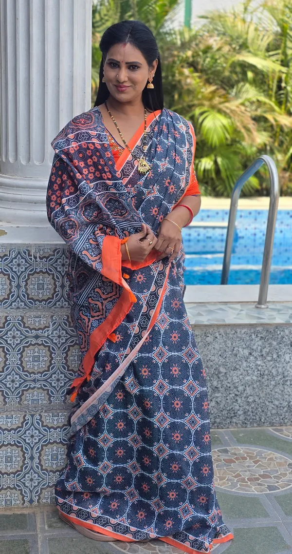 Gray_Colour_Linen_Saree_(With_Unstitched_Blouse_Piece)_(For_Women)