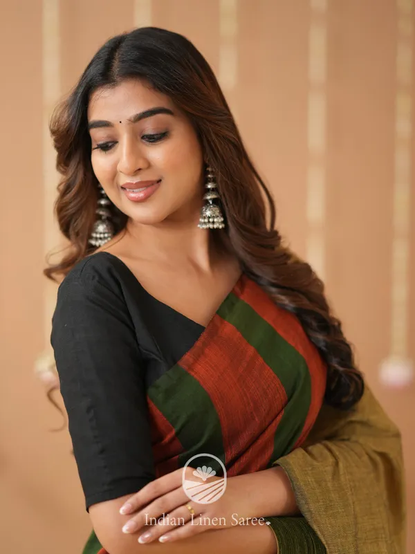 Green_Handloom_Cotton_Saree_with_Designer_Blouse
