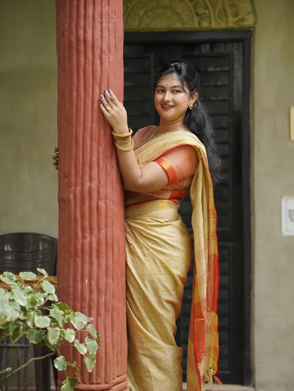 Beige_Colour_Linen_Saree_(With_Unstitched_Blouse_Piece)_(For_Women)