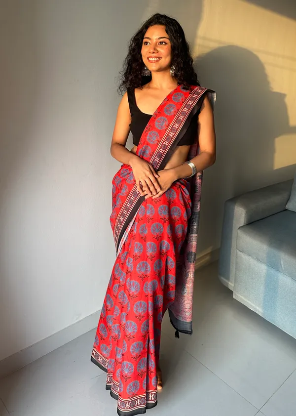 Red_Colour_Linen_Saree_(With_Unstitched_Blouse_Piece)_(For_Women)