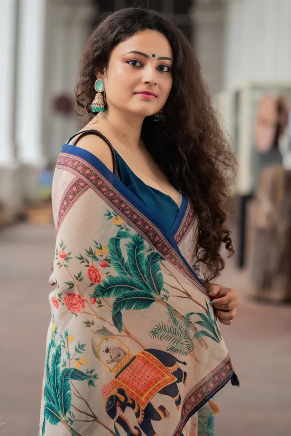 Off-white_and_Rust_colour_Linen_Saree_(With_Unstitched_Blouse_Piece)_(For_Women)