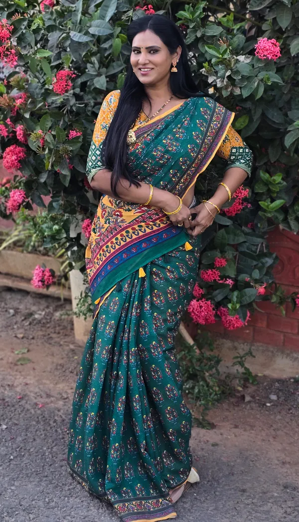 Green-Yellow_Colour_Linen_Saree_(With_Unstitched_Blouse_Piece)_(For_Women)