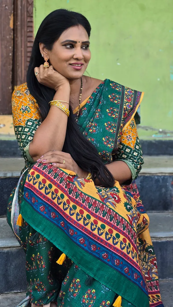 Green-Yellow_Colour_Linen_Saree_(With_Unstitched_Blouse_Piece)_(For_Women)