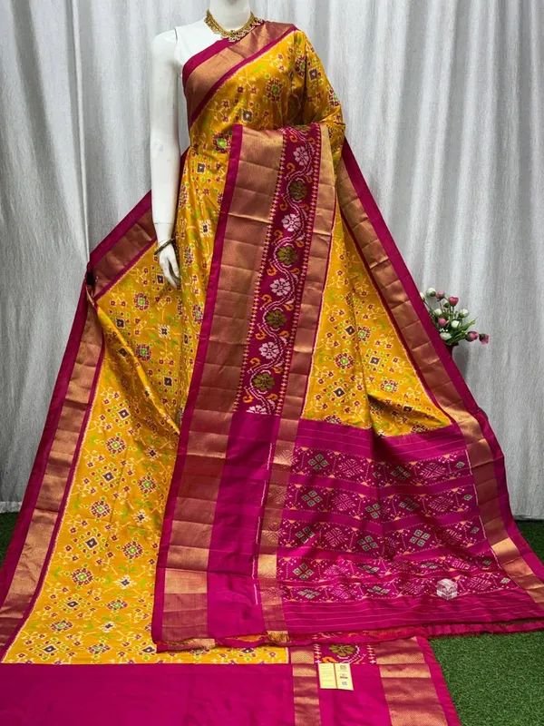 Pochampalli_Designer_Printed_And_Dolla_Silk_Fabric_Saree
