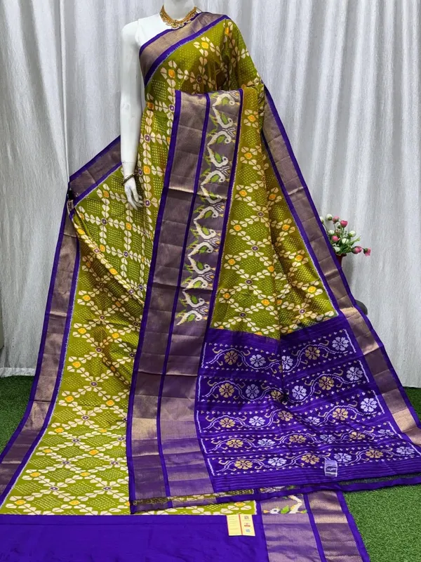 Pochampalli_Designer_Printed_And_Dolla_Silk_Fabric_Saree