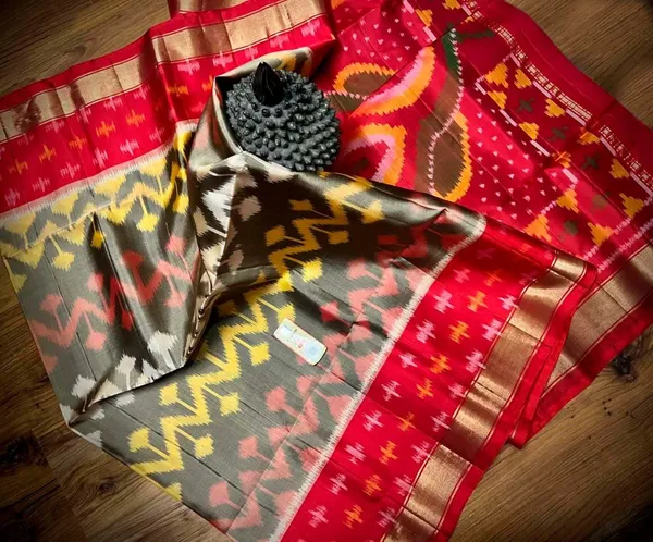 Pochampalli_Designer_Printed_And_Dolla_Silk_Fabric_Sarees