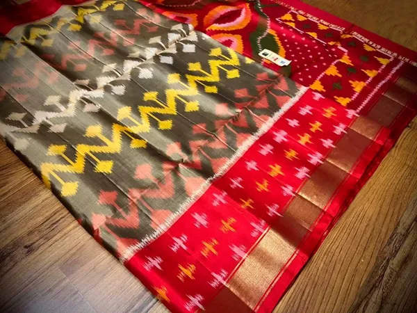 Pochampalli_Designer_Printed_And_Dolla_Silk_Fabric_Sarees