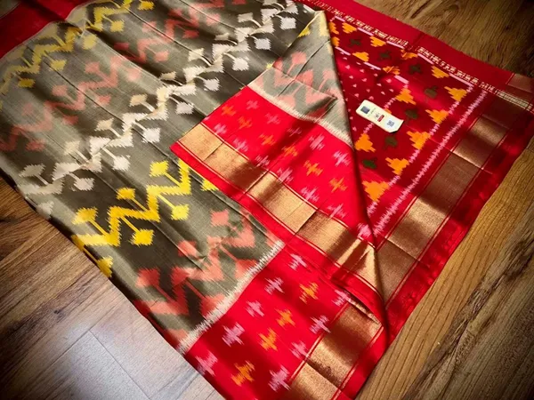 Pochampalli_Designer_Printed_And_Dolla_Silk_Fabric_Sarees