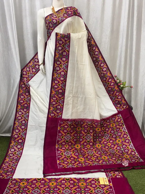 Pochampalli_Designer_And_Dolla_Silk_Saree