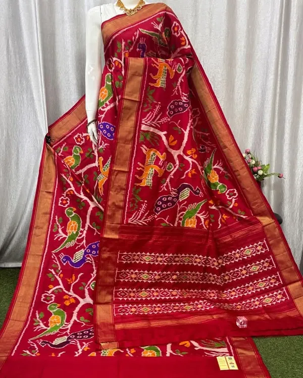 Pochampalli_Designer_And_Dolla_Silk_Saree