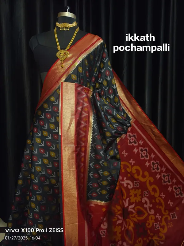 Ikkath_Pochampalli_Saree