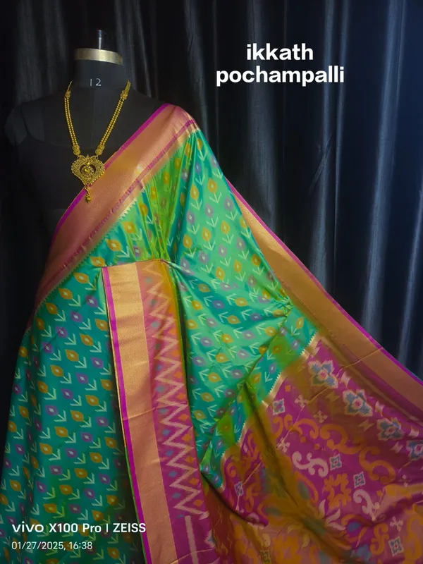 Ikkath_Pochampalli_Saree