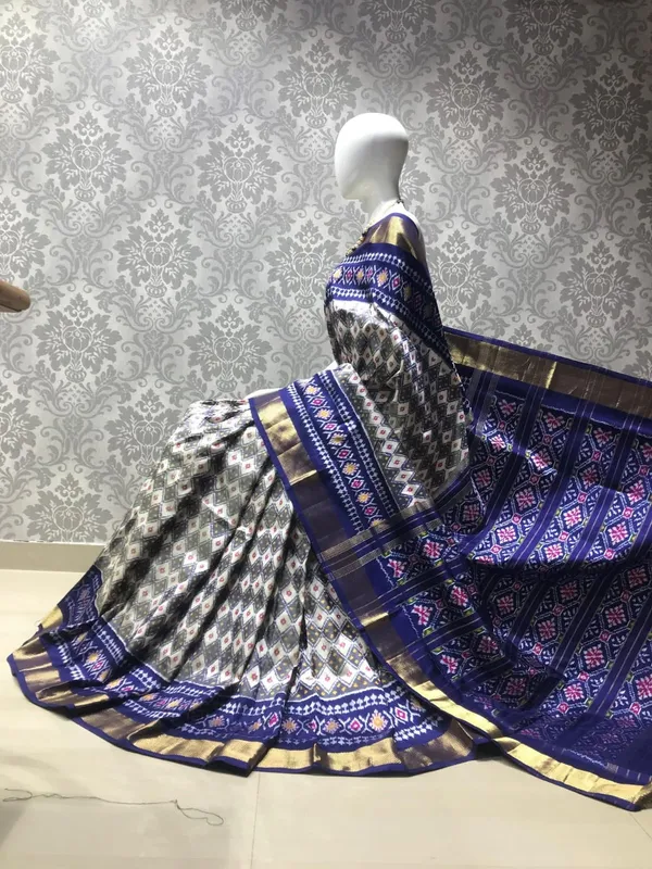 Pochampalli_Designer_And_Dolla_Silk_Saree