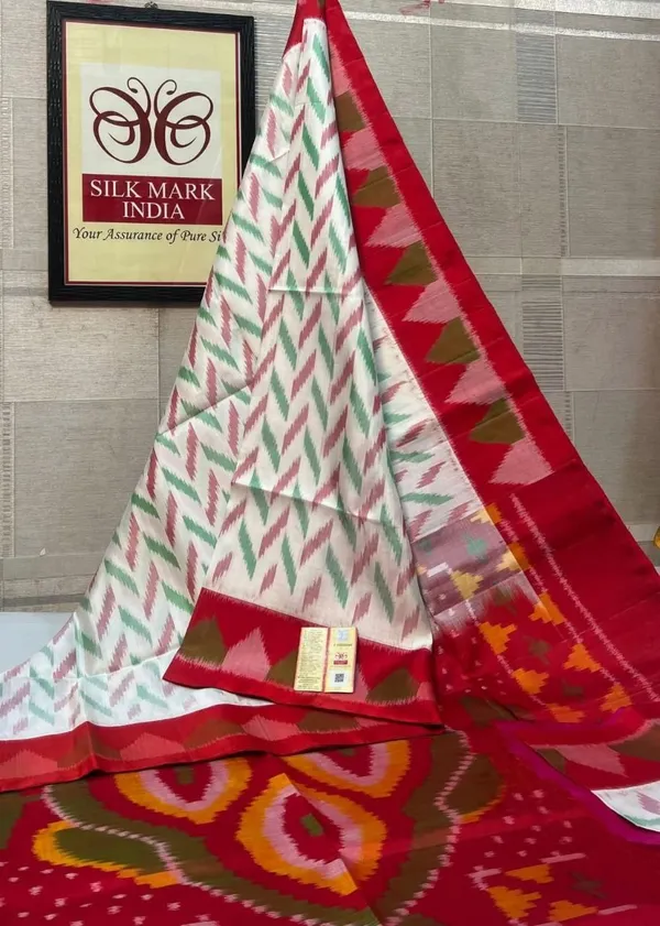 Pochampalli_Designer_Printed_And_Dolla_Silk_Fabric_Sarees