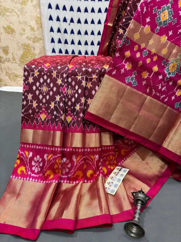 Pochampalli_Designer_And_Dolla_Silk_Fabric_Sarees