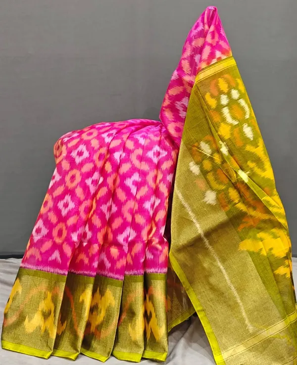 Pochampalli_Designer_And_Dolla_Silk_Fabric_Sarees