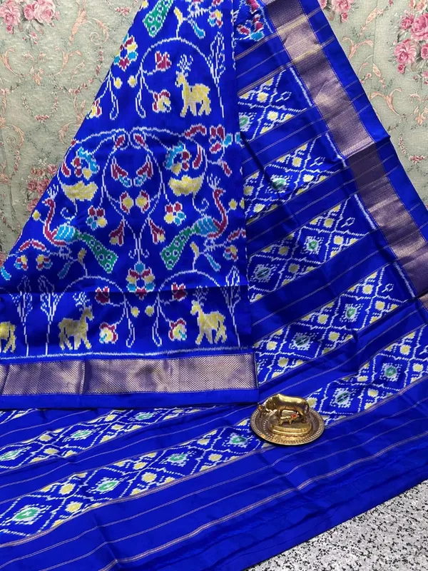 Pochampalli_Designer_And_Dolla_Silk_Fabric_Sarees